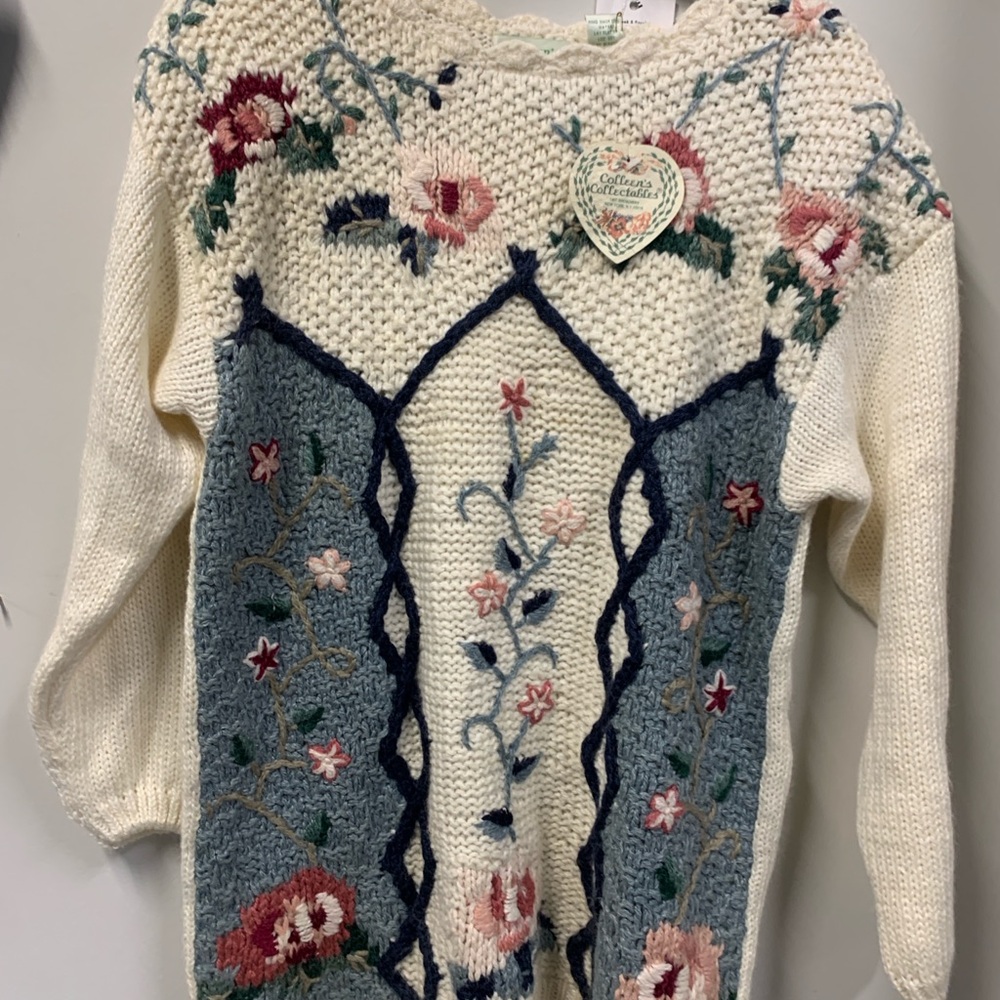 VTG NWT Colleen’s Collectibles Floral Embroidered Knit Sweater